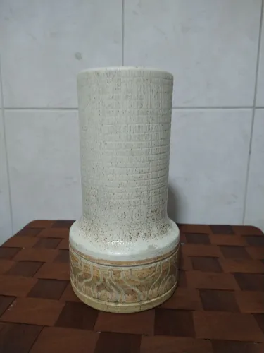 Lindo Vaso Decorativo em Cerâmica