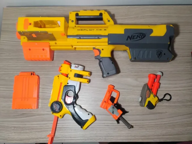 Nerfs Kit 4 Lançadores + 18 Dardos