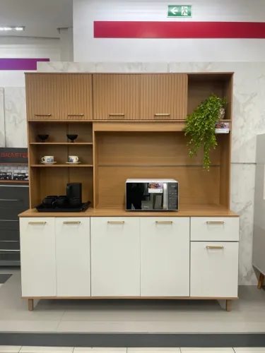 Armário de cozinha com montagem incluso