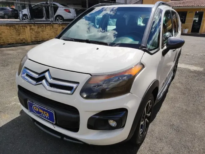 Citroen Aircross 2015 Exclusive Automático 1.6 Flex Couro Abs Air Bags Ar Digital BT/Mp3