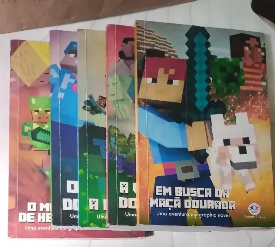 Livro coleção Minecraft Aventuras Maça Dourada Dragão Profecia Vingança Zumbis Herobrine