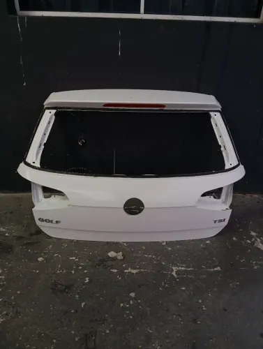 Tampa traseira golf 2015 a 2020 