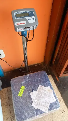 Balança Urano 300kg - novo somos loja