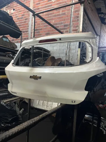 Tampa Traseira Onix Hatch 2020/2024