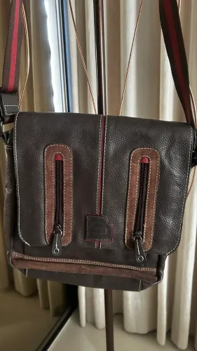 Bolsa em couro 