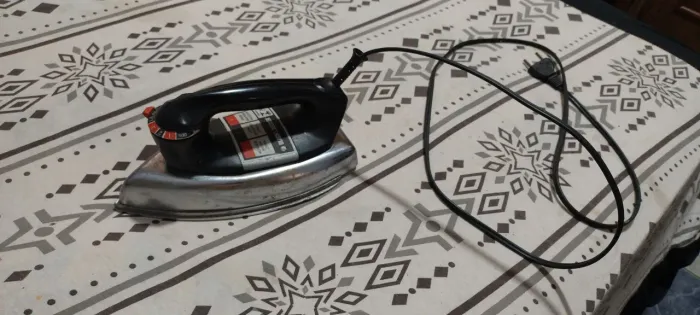 Ferro para passar roupas 