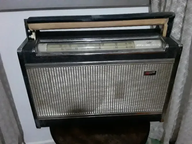 Rádio Philco Antigo a pilha, All Transistor Transglobe B 471, com manual, leia a descrição