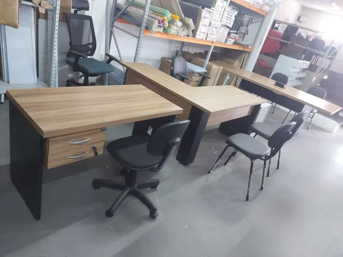 MESAS DE ESCRITORIO SO DE QUALIDADE CENTERACO *