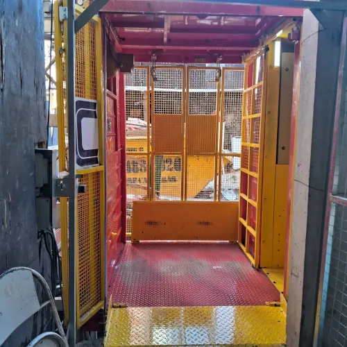 Elevador Cremalheira C3 1.300 Kg