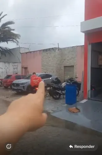 Casa comercial na torre