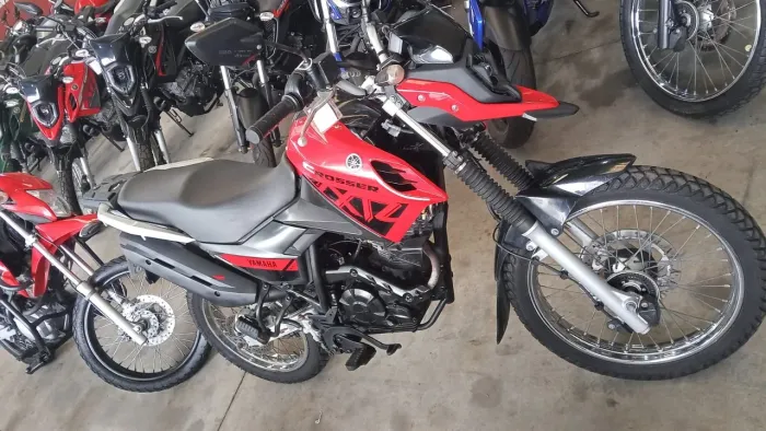 Crosser S 2023 muito novinha