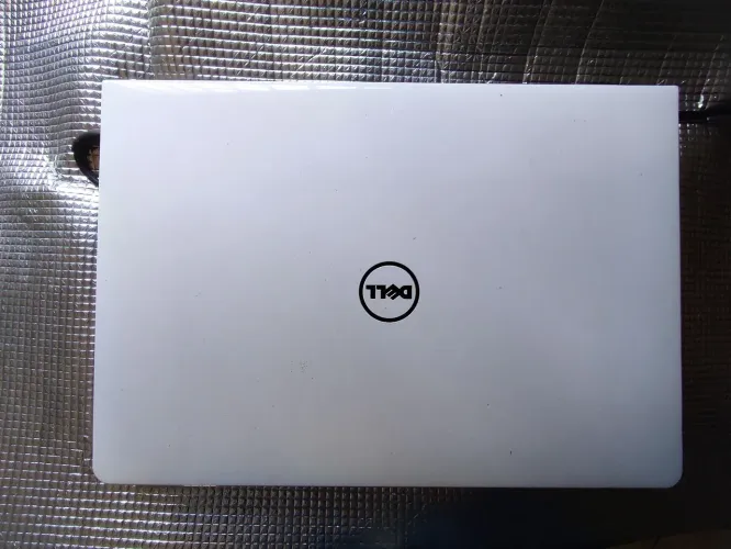 Notebook Dell branco i3 ssd 256 excelente