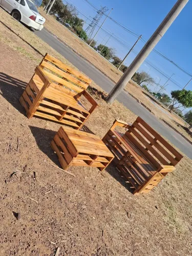 Fabricamos por encomenda. Feito com palete