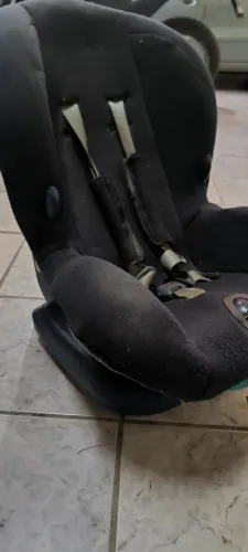Cadeirinha de Bebê Usada para carro.