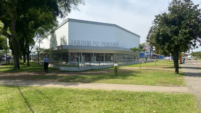 Loja - Avenida Nossa Senhora de Lourdes, 120