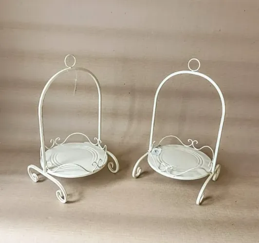 Par de Suportes de Metal para Vasos Estilo Provençal Off-White-Collezione Vacheron. nova