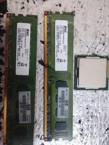 Vendo duas memoria ddr3 2 gigas cada e um prosessador i3 2120 valor 100$
