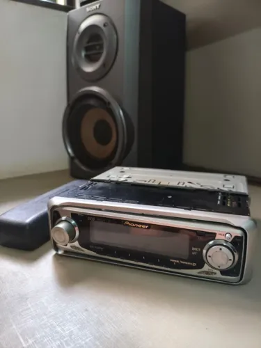 SOM AUTOMOTIVO RADIO/CD PLAYER PIONNER