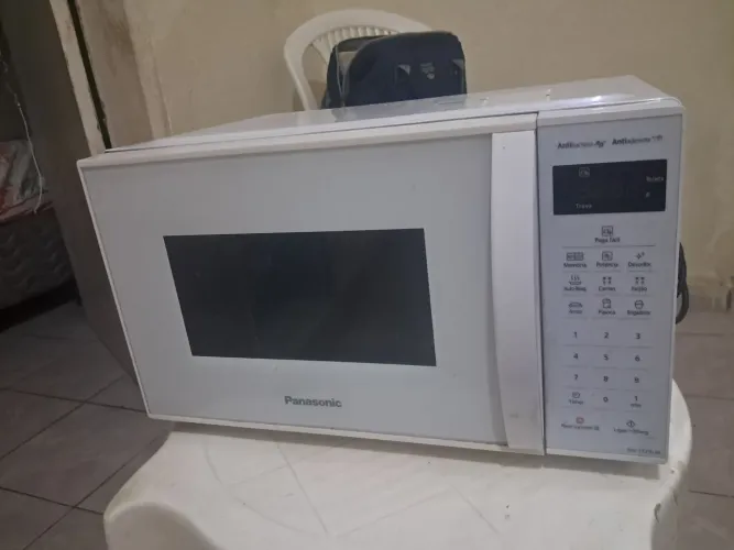 MICRO-ONDAS PANASONIC 20LT
