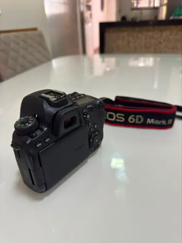 Canon EOS 6D Mark II