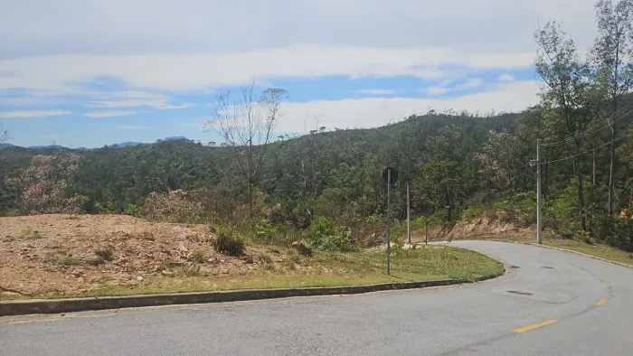Excelente lote em Sabará