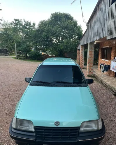 Chevrolet Ipanema GL 1.8 MPFI / EFI /SL 4P 1994