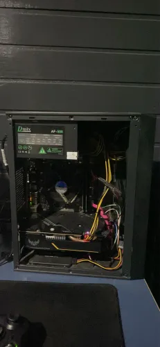 vendo pc gamer completo, com monitor, teclado mecânico e mouse gamer