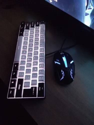 Teclado semi-macanico e mouse rgb