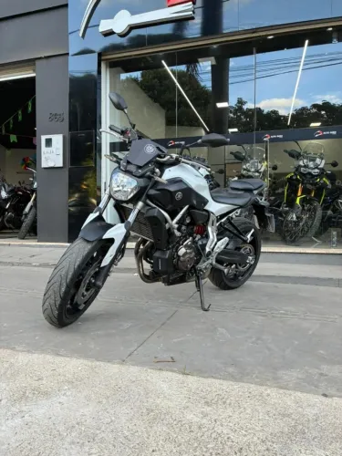 YAMAHA MT-07