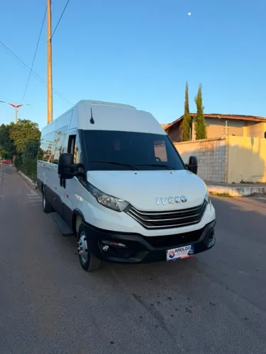 Iveco Daily Minibus 50-180 Fretam.(diesel)(e6) 2023