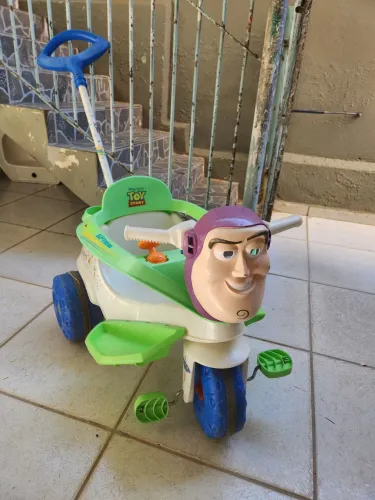 Triciclo infantil