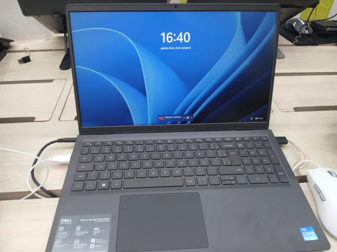Notebook DEL I5 8GB 512 SSD