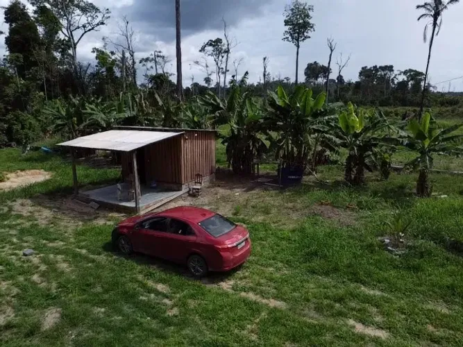 VENDE-SE CHACARA EM RORAINOPOLIS RAMAL PE DA CERRA 