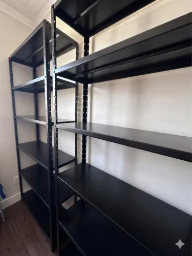 Estante preta