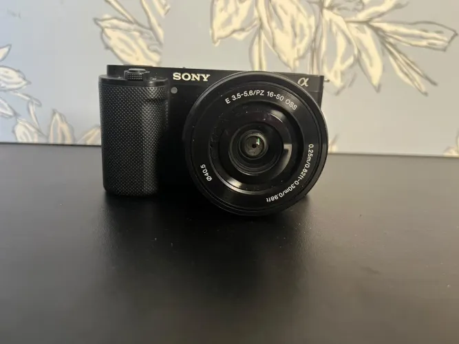 Sony ZVE-10 + lente do kit 16-50
