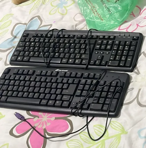 MONITOR E TECLADOS