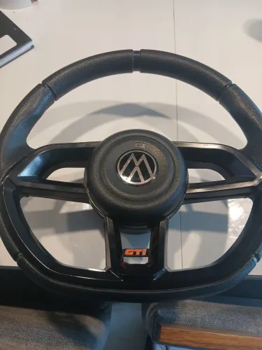 Troco volante esportivo GTI por volante esportivo surf