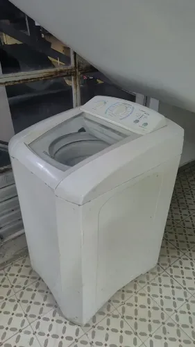 Máquina eletrolux 9kg para tirar peças.