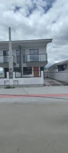 Sobrado para Venda em Palhoça, Nova Palhoça, 2 dormitórios, 2 banheiros, 2 vagas