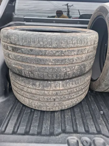 Pneus  275/40/21