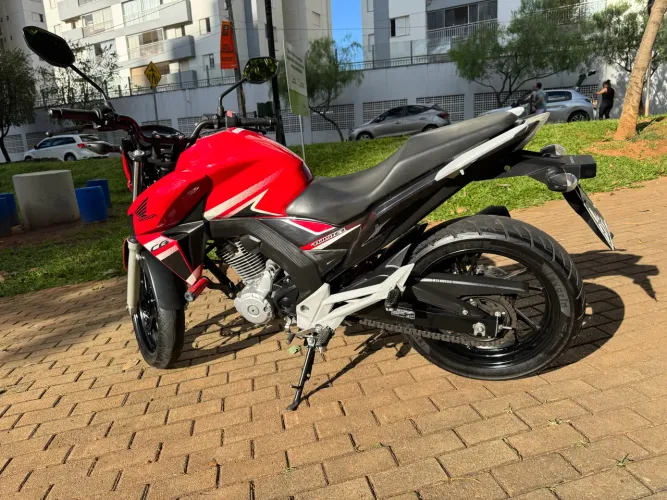 Twister 2018 Baixo Km