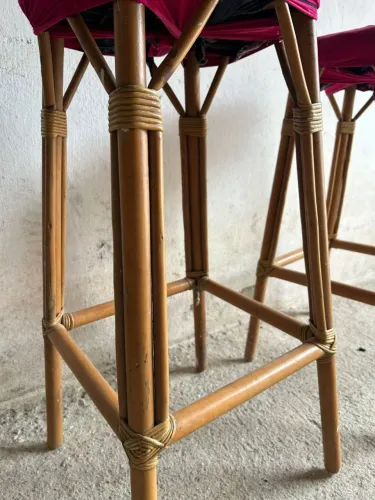 Bancos de bambu