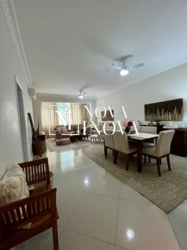 Apartamento - / Residencial / Copacabana