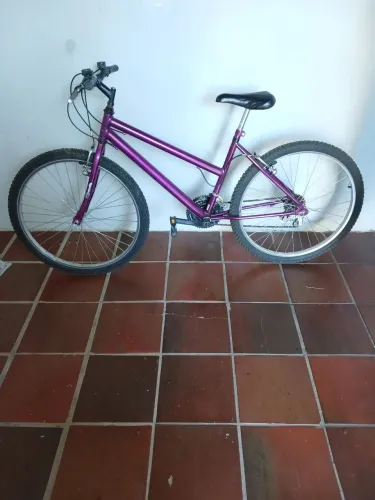 Bicicleta em bao condições