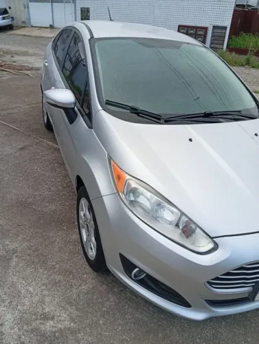 Ford Fiesta Sedan SE 1.6 16V Flex 4P 2014