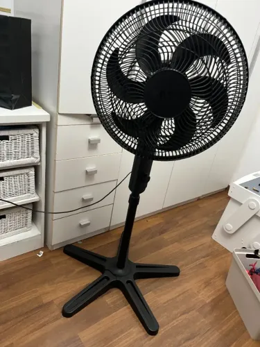 Ventilador de Coluna Arno Essential 6 Pás