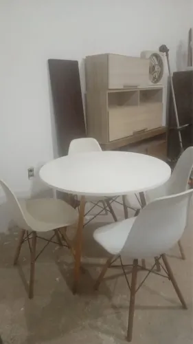 Mesa pé palito