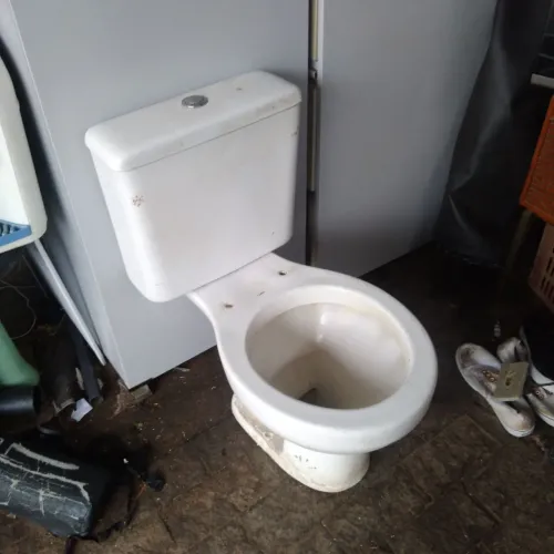 Vazo sanitário com caixa acoplado