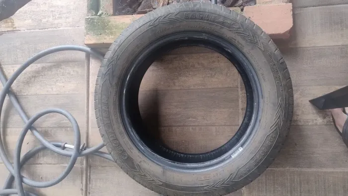 Pneu Firestone meia vida aro 15