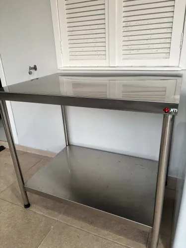 Mesa de inox reforçada - parcelo